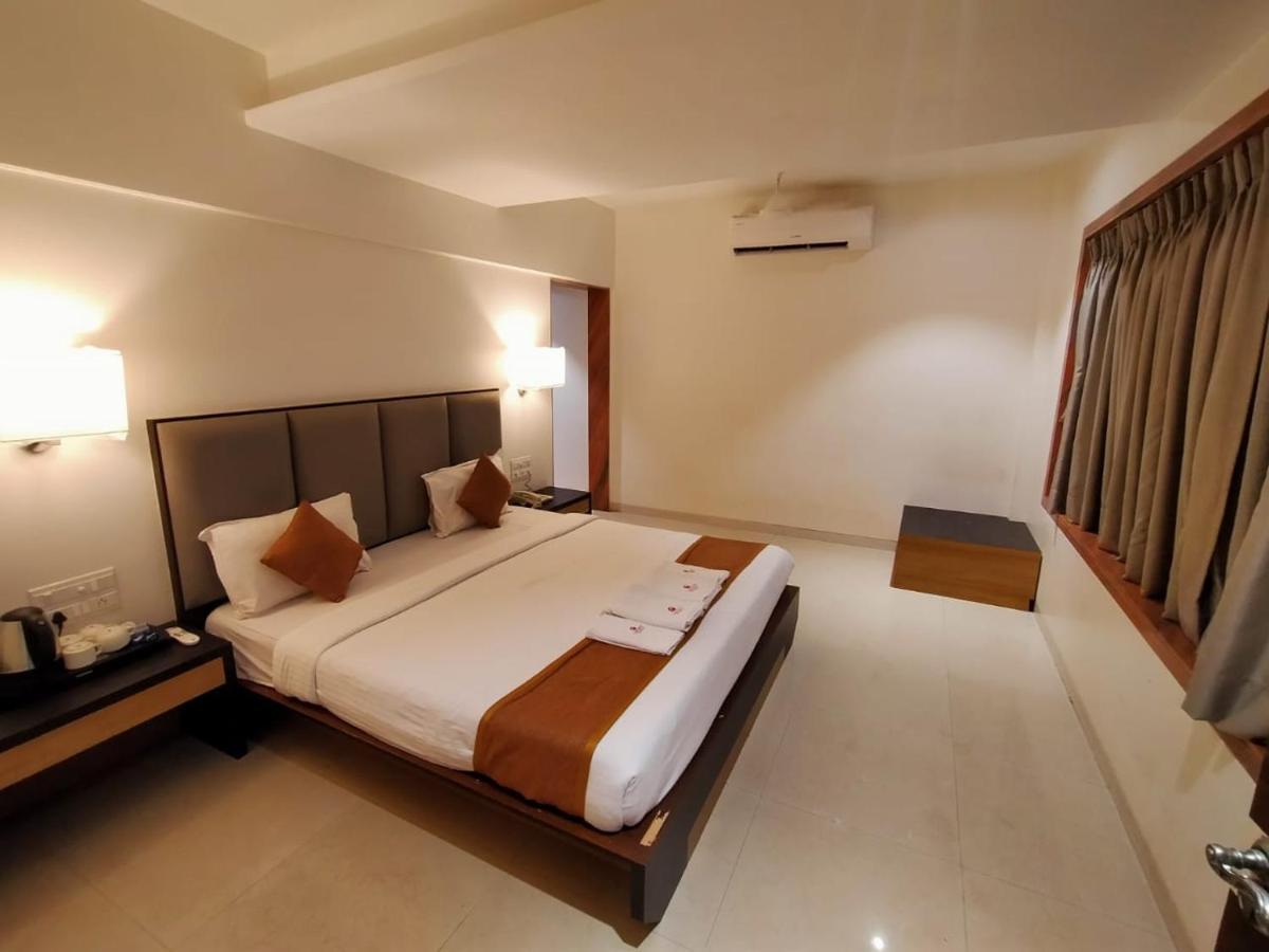 Abhishek Beach Resort And Spa Ganpatipule Dış mekan fotoğraf