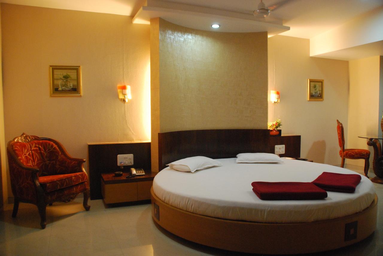 Abhishek Beach Resort And Spa Ganpatipule Dış mekan fotoğraf