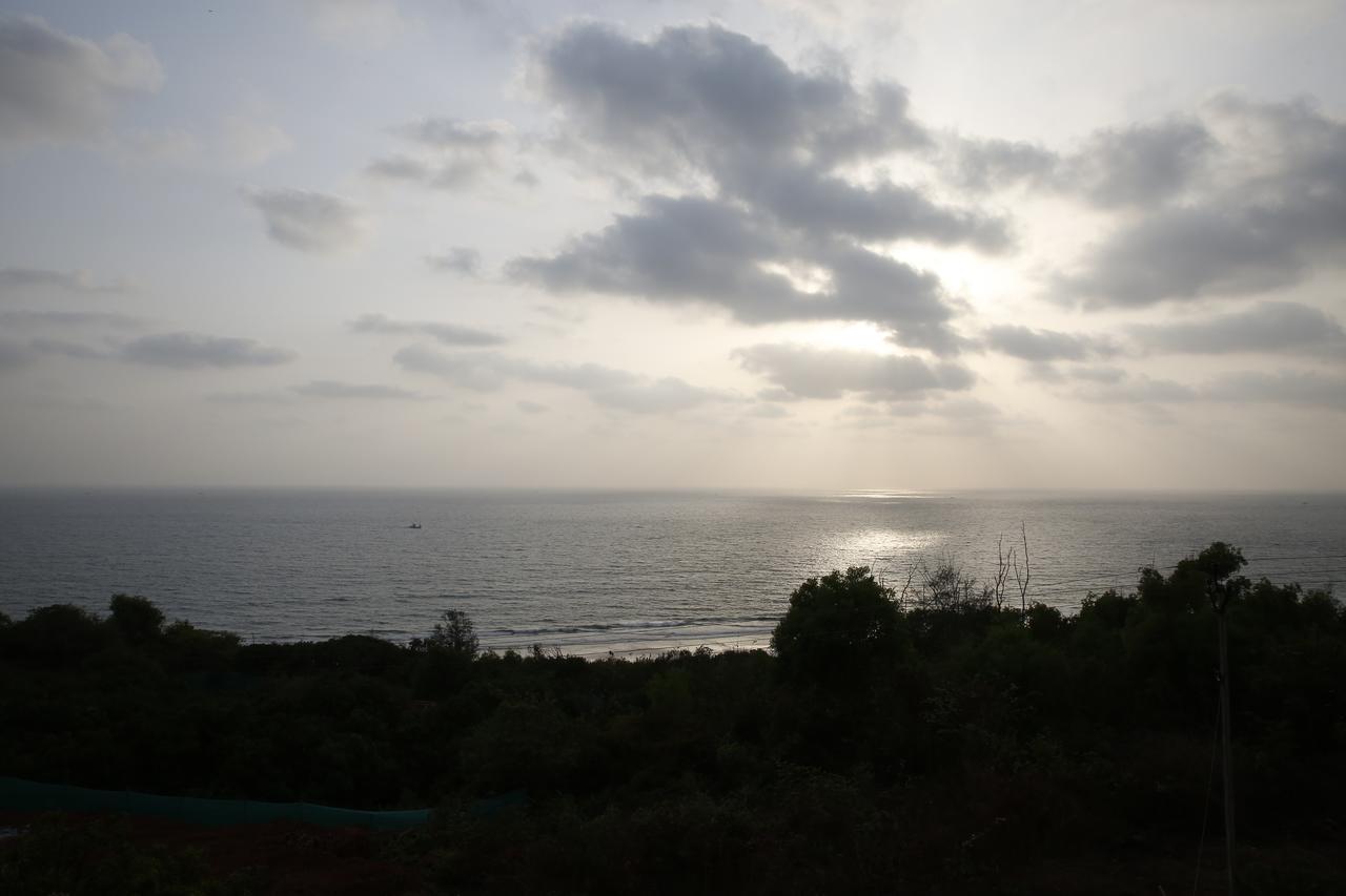 Abhishek Beach Resort And Spa Ganpatipule Dış mekan fotoğraf