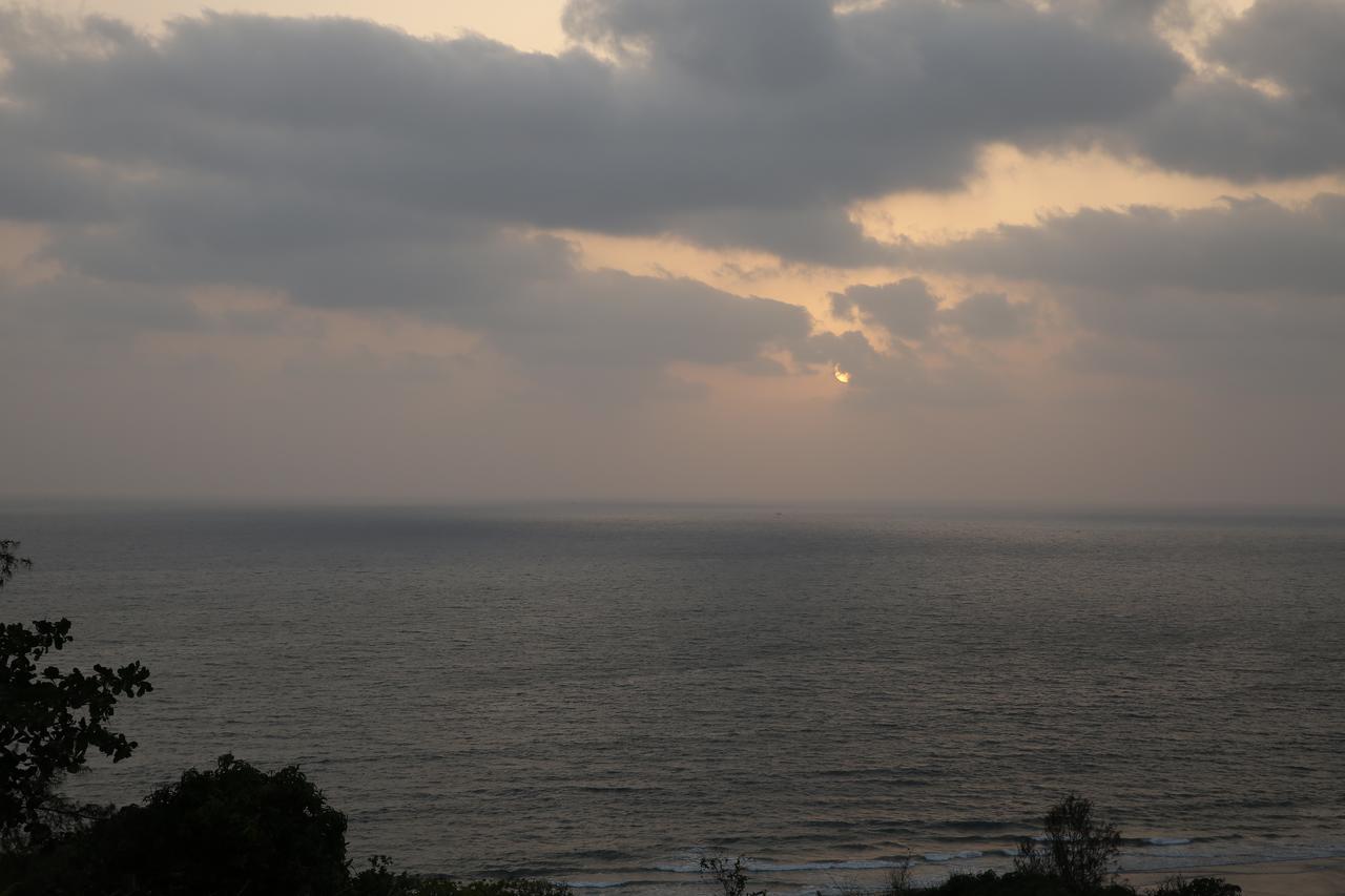 Abhishek Beach Resort And Spa Ganpatipule Dış mekan fotoğraf