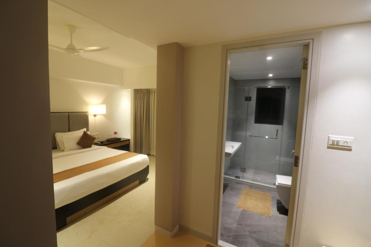 Abhishek Beach Resort And Spa Ganpatipule Dış mekan fotoğraf